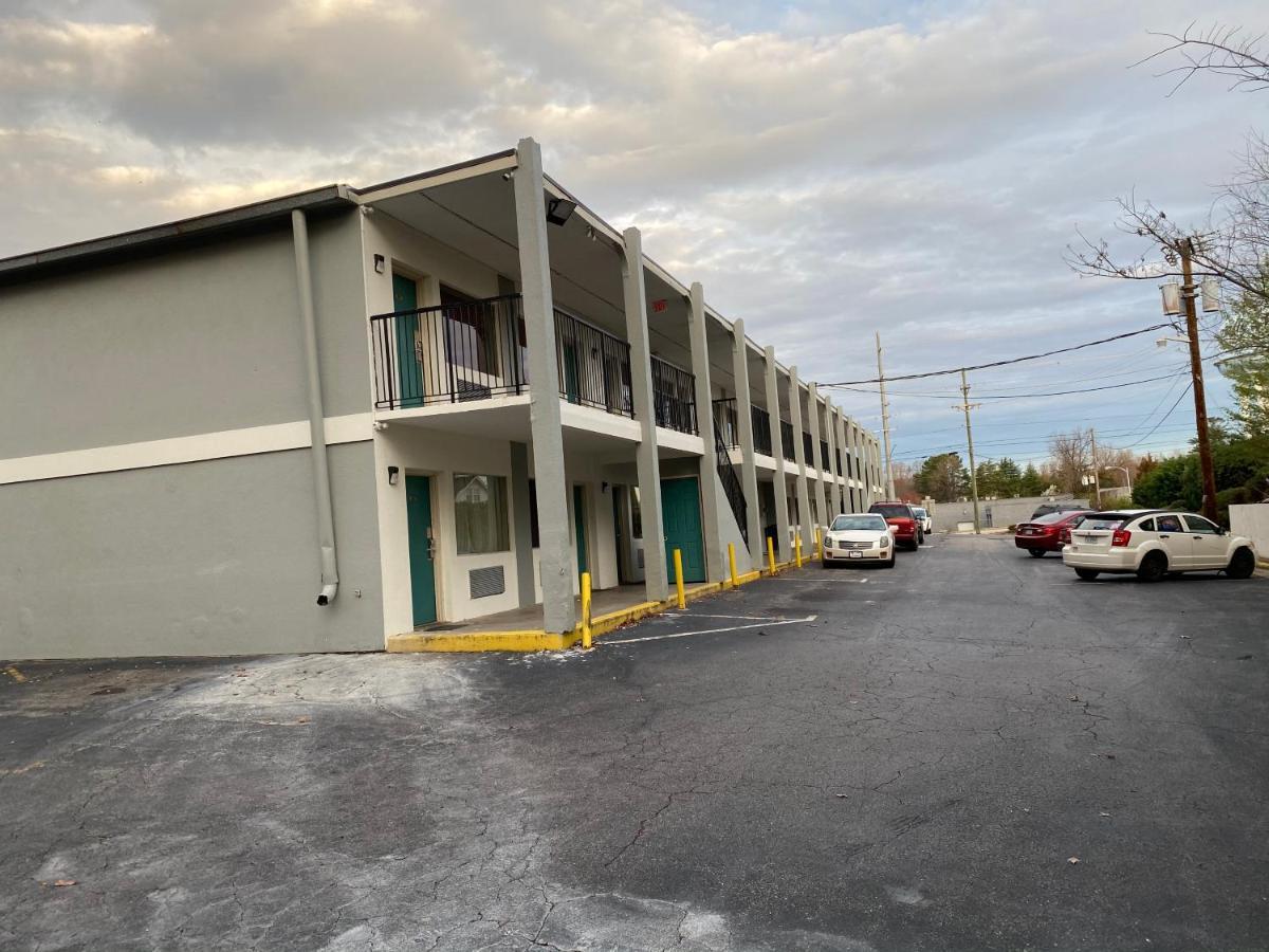 Red Carpet Inn & Suites - Danville Exterior photo